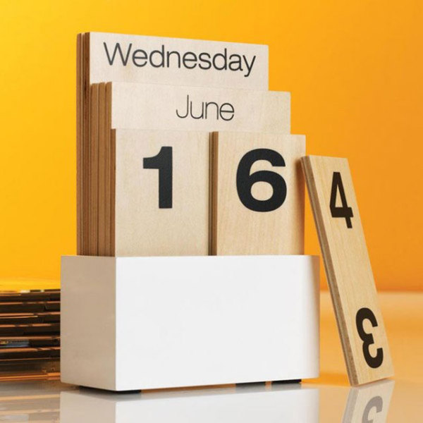 wood_calendar.jpg